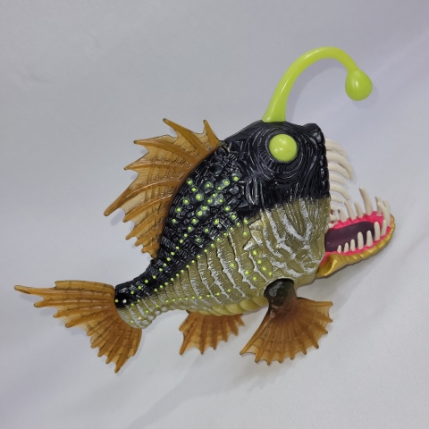 Pirates Playset Angler Fish 2014 Action Figure by Chap Mei C8