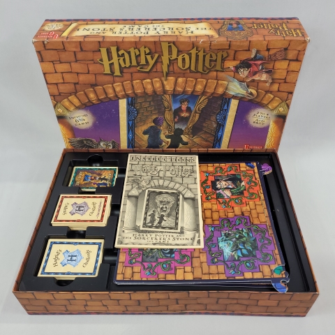 Harry Potter Sorcerer's Stone 2000 Board Game University Game C8